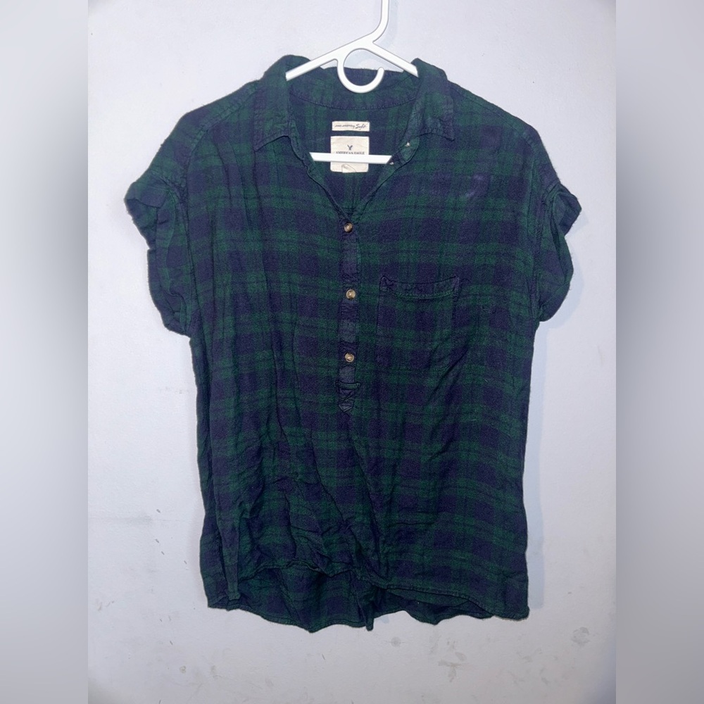 American Eagle Outfitters Navy and Green Flannel Shirt
